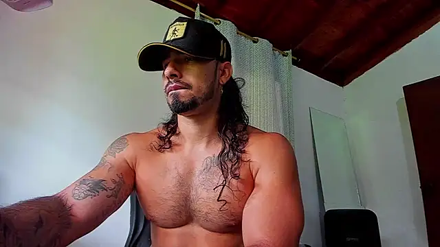 Snapshot of Baky_sexy chatting on 02-16-26, 01:43 Baky sexy online show from 02-16-26, 01:43