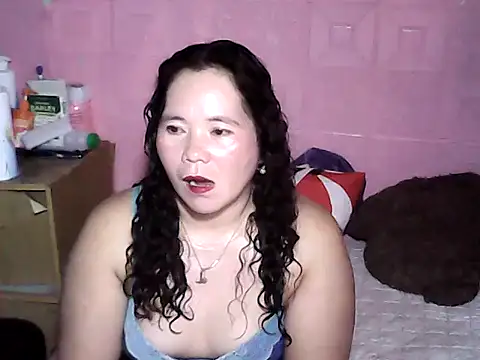 Snapshot of hotpusie_4u chatting on 10-09-25, 04:07 hotpusie 4u online show from 10-09-25, 04:07