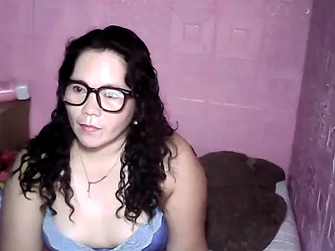 Snapshot of hotpusie_4u chatting on 09-29-25, 04:52 hotpusie 4u online show from 09-29-25, 04:52