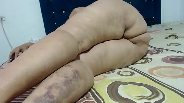 Snapshot of juanys_asshot chatting on 10-15-25, 11:46 juanys asshot online show from 10-15-25, 11:46