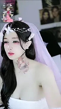 Snapshot of candy_cola chatting on 02-14-26, 01:06 candy cola online show from 02-14-26, 01:06