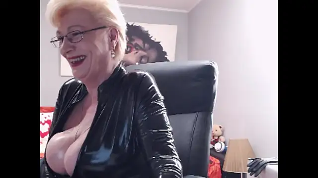 LaylaMilf online show from 03-04-25, 03:00