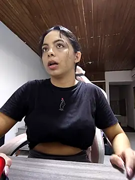 Snapshot of ashley_morgan_18 chatting on 03-19-25, 11:14 ashley morgan 18 online show from 03-19-25, 11:14