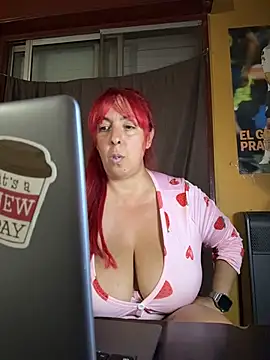 sofy alone online show from 11-16-25, 02:27