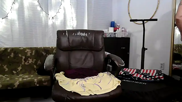 marilyn66 online show from 03-25-26, 05:45