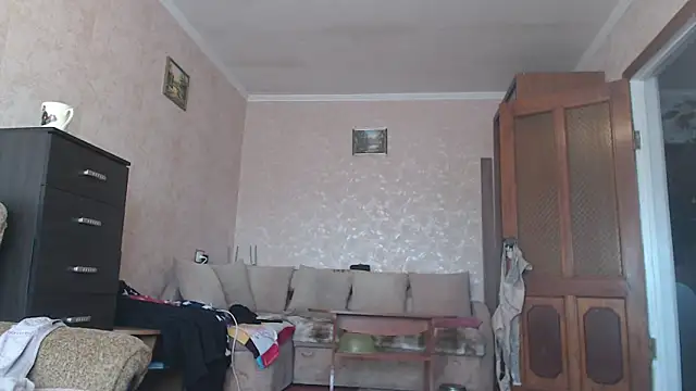 Amy August online show from 02-09-26, 12:03