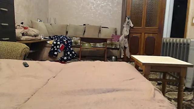 Amy August online show from 02-05-26, 05:03