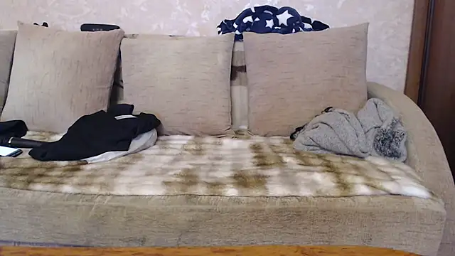 Amy August online show from 12-01-25, 10:38