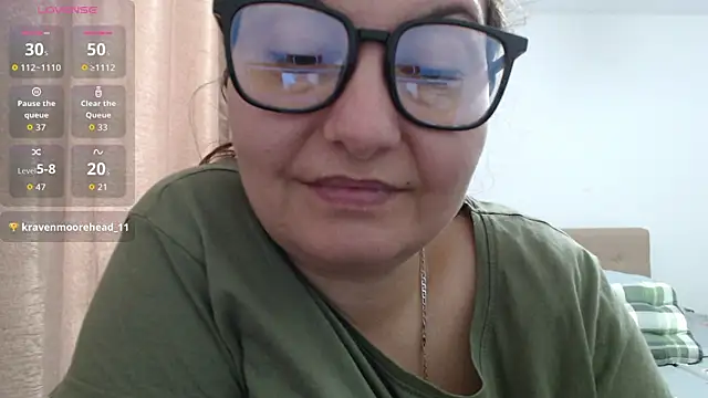 BBW MILF 4U online show from 07-25-26, 09:17