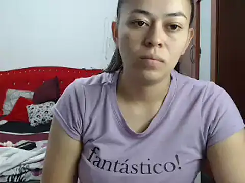 Snapshot of mayhott2 chatting on 02-16-25, 11:17 mayhott2 online show from 02-16-25, 11:17