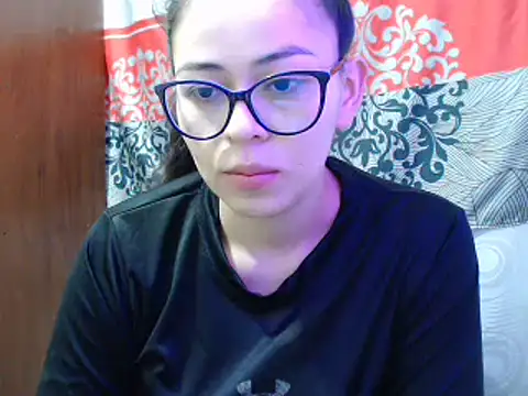 Snapshot of mayhott2 chatting on 03-09-25, 10:30 mayhott2 online show from 03-09-25, 10:30