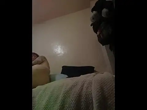 Snapshot of thefire420 chatting on 06-09-26, 12:17 thefire420 online show from 06-09-26, 12:17