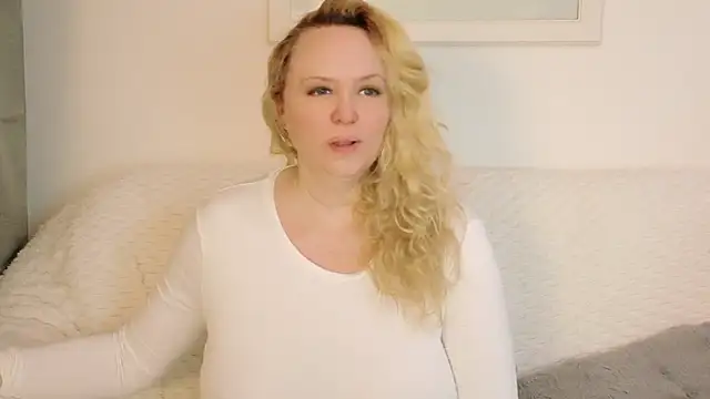 Sarah4you online show from 03-06-26, 05:41