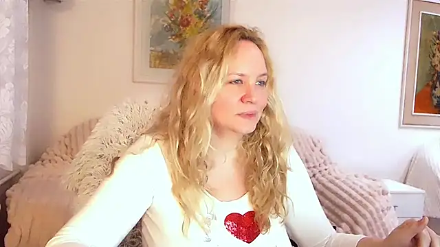 Sarah4you online show from 03-15-25, 09:49