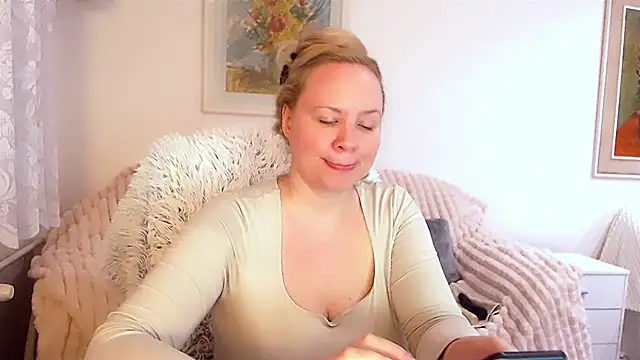 Sarah4you online show from 02-25-25, 09:37