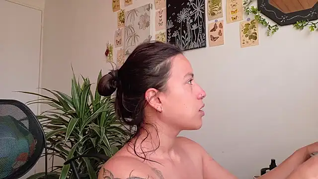 Snapshot of kinky_rider chatting on 05-15-26, 02:26 kinky rider online show from 05-15-26, 02:26