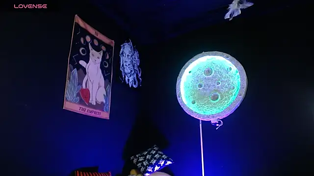 girl intense444 online show from 12-04-25, 01:10