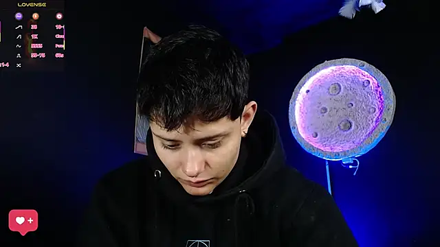 girl intense444 online show from 03-30-26, 12:50