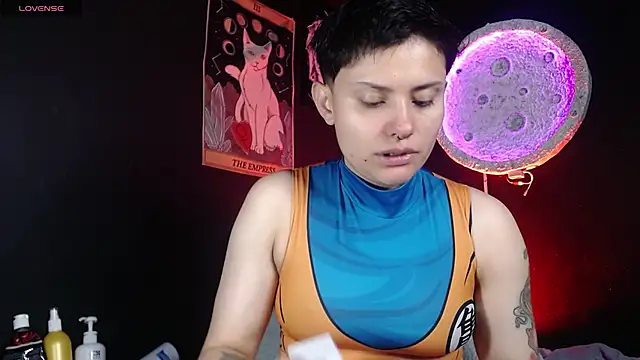 girl intense444 online show from 04-22-26, 01:18