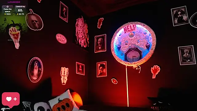 girl intense444 online show from 10-19-25, 07:05