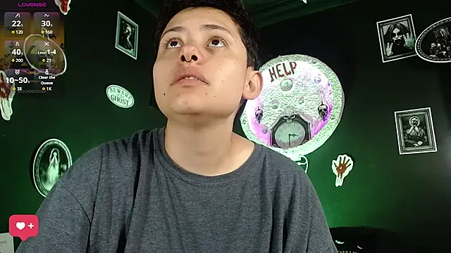 girl intense444 online show from 10-30-25, 12:47