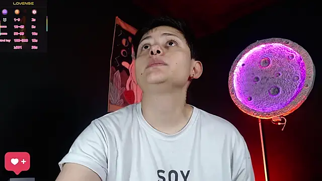 girl intense444 online show from 04-12-26, 01:47