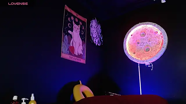 girl intense444 online show from 11-08-25, 12:31