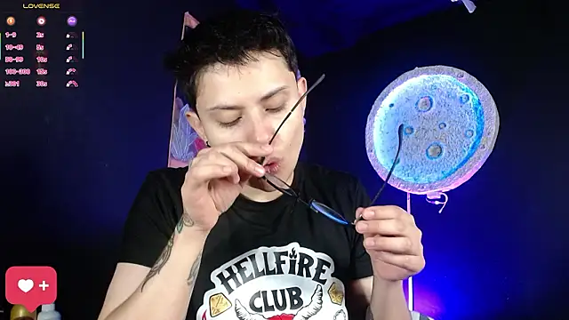 girl intense444 online show from 02-13-26, 12:27