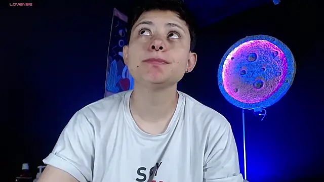 girl intense444 online show from 03-13-26, 12:43