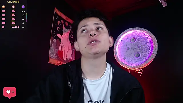 girl intense444 online show from 04-14-26, 01:05