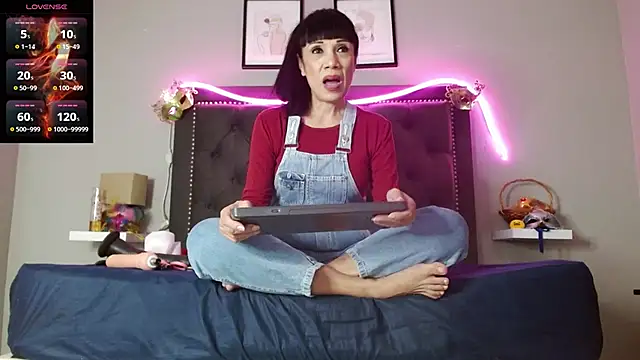 CharlotteLemke online show from 11-27-25, 02:06