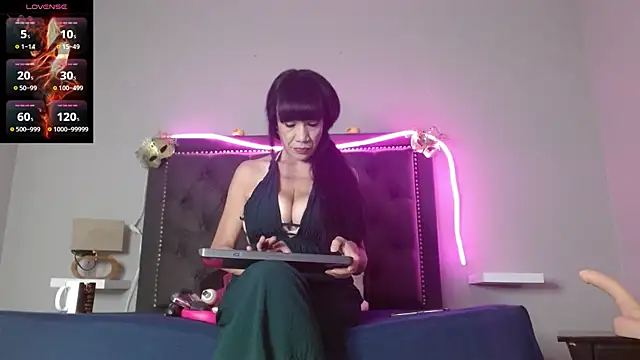 CharlotteLemke online show from 02-10-26, 12:59