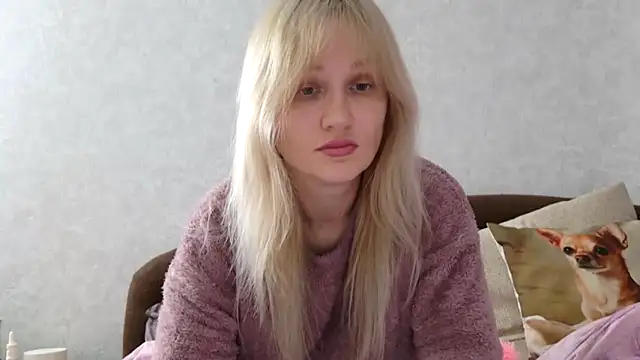 Snapshot of ModelEva chatting on 10-11-25, 09:21 ModelEva online show from 10-11-25, 09:21