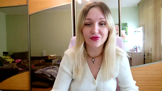 ModelEva online show from 04-24-26, 09:00