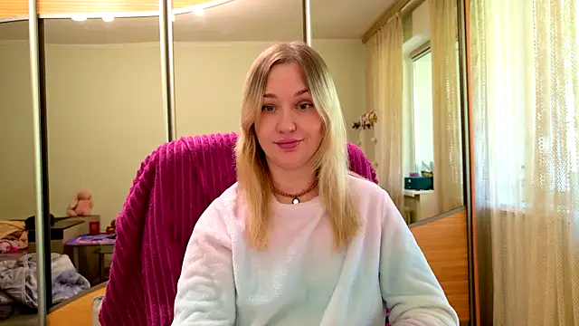 ModelEva online show from 05-03-26, 08:41