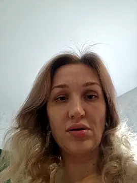 Snapshot of ModelEva chatting on 03-20-25, 03:04 ModelEva online show from 03-20-25, 03:04