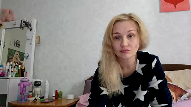 Snapshot of ModelEva chatting on 10-04-25, 08:27 ModelEva online show from 10-04-25, 08:27
