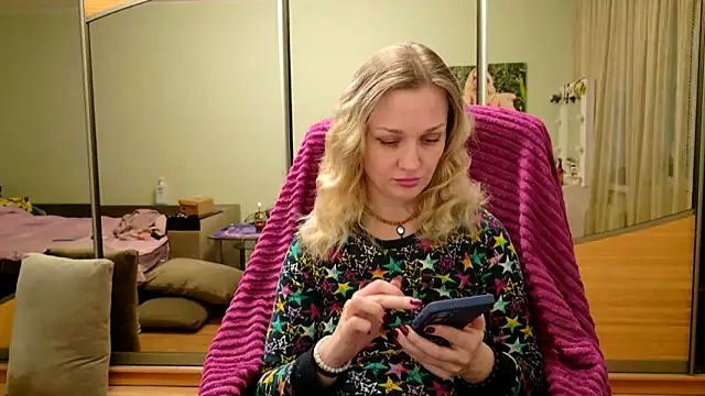 ModelEva online show from 04-26-26, 01:08