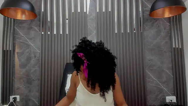 GabyFlowers online show from 12-08-24, 03:45