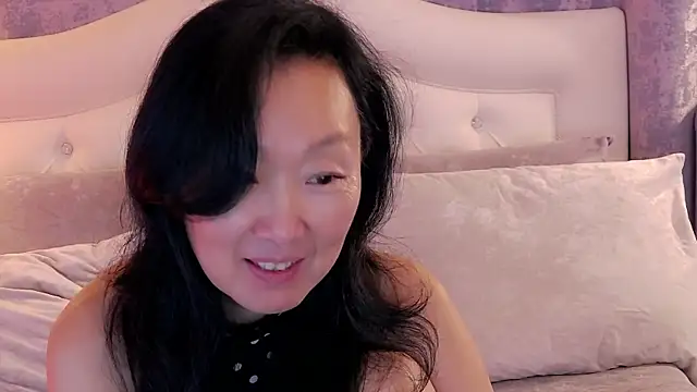 Asian legs online show from 07-17-26, 10:23