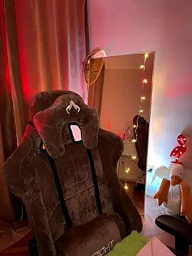 AmberIIey online show from 11-04-25, 03:27