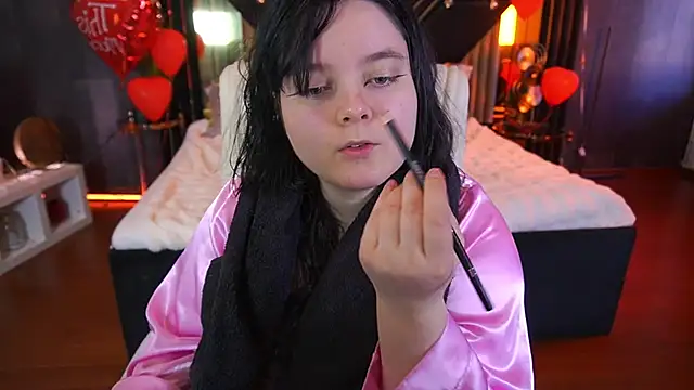 Snapshot of LittleShyy chatting on 02-22-26, 02:08 LittleShyy online show from 02-22-26, 02:08