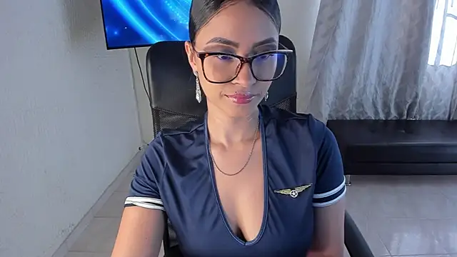 PaulinaBelushi online show from 06-18-26, 08:36