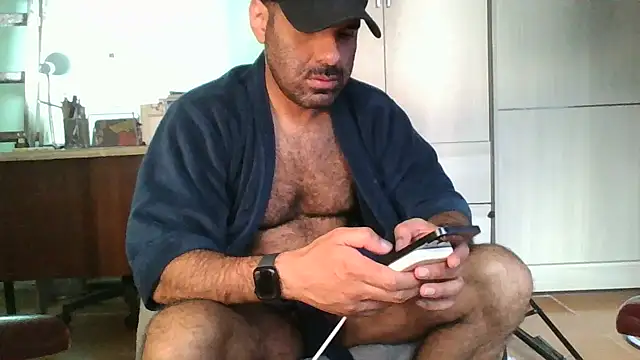 Snapshot of MILITARS chatting on 05-30-26, 07:52 MILITARS online show from 05-30-26, 07:52