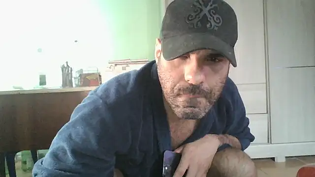 Snapshot of MILITARS chatting on 06-12-26, 07:33 MILITARS online show from 06-12-26, 07:33