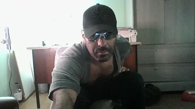 Snapshot of MILITARS chatting on 06-27-26, 12:16 MILITARS online show from 06-27-26, 12:16