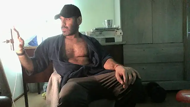 Snapshot of MILITARS chatting on 07-04-26, 01:23 MILITARS online show from 07-04-26, 01:23