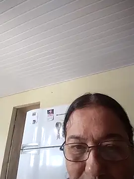 Snapshot of catdool chatting on 09-12-25, 12:27 catdool online show from 09-12-25, 12:27