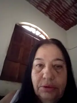 Snapshot of catdool chatting on 10-27-25, 11:00 catdool online show from 10-27-25, 11:00