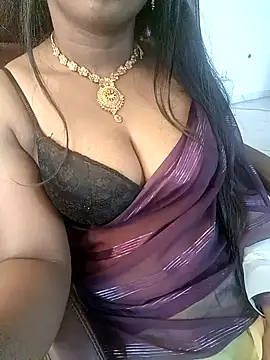 Snapshot of Dhiyapink chatting on 03-02-26, 04:46 Dhiyapink online show from 03-02-26, 04:46